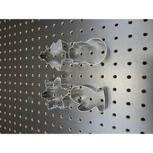 Festive Winter Cookie Cutter Set - Snowflake, Tree, Mitten &